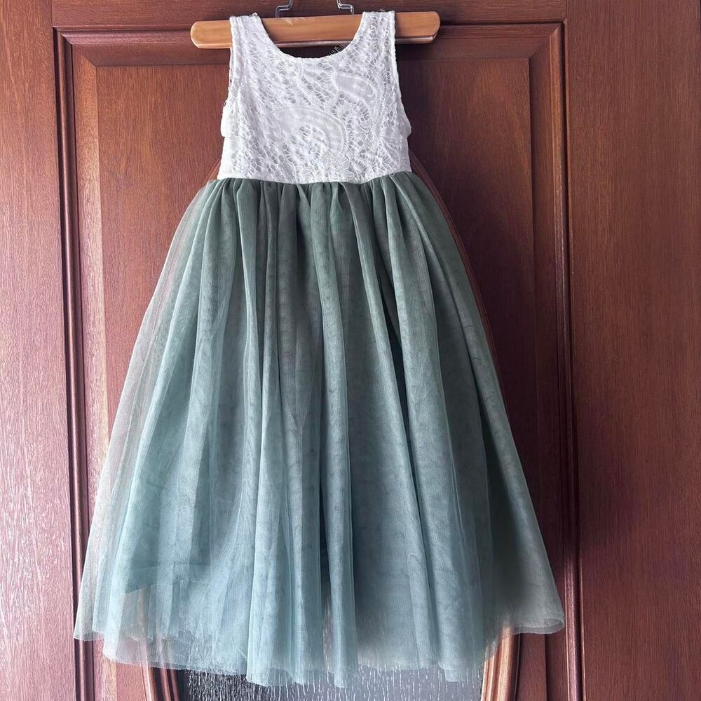 Formal Girls White lace/ Green Dress size 4‎ NWOT